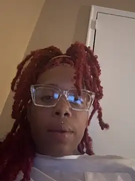 Snapshot of BoujieDee chatting on July 24, 5:38 am BoujieDee online show from July 24, 5:38 am