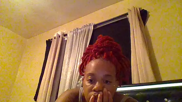 Snapshot of BoujieDee chatting on July 29, 3:37 am BoujieDee online show from July 29, 3:37 am
