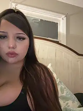 Snapshot of ive_indulgence chatting on June 22, 5:26 am ive indulgence online show from June 22, 5:26 am