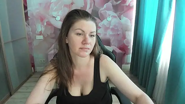 Snapshot of LunaKissesx chatting on July 18, 11:36 am LunaKissesx online show from July 18, 11:36 am