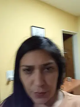 Snapshot of alexiamel chatting on June 22, 2:13 am alexiamel online show from June 22, 2:13 am