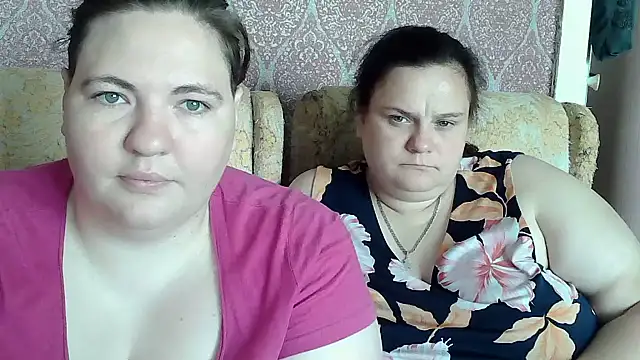 Snapshot of TiaMason chatting on June 16, 8:06 am TiaMason online show from June 16, 8:06 am