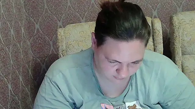 Snapshot of TiaMason chatting on July 2, 8:15 pm TiaMason online show from July 2, 8:15 pm