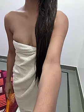 Snapshot of cute_manu- chatting on July 18, 4:11 pm cute manu- online show from July 18, 4:11 pm