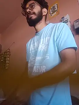 Desindianbull69 online show from June 14, 2:57 am
