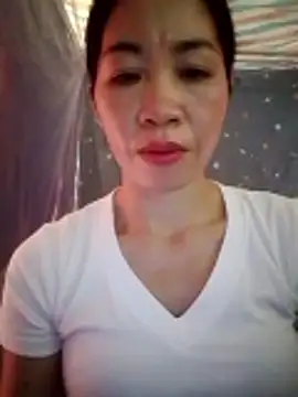 Snapshot of -Nena_ chatting on June 10, 2:56 am -Nena online show from June 10, 2:56 am