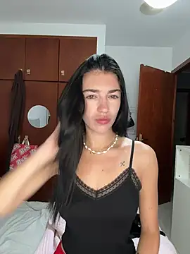 Snapshot of adrianaasoler chatting on June 10, 8:24 am adrianaasoler online show from June 10, 8:24 am