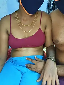 Snapshot of sweet_saranya chatting on July 6, 3:47 pm sweet saranya online show from July 6, 3:47 pm