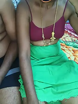 Snapshot of sweet_saranya chatting on July 8, 4:39 am sweet saranya online show from July 8, 4:39 am