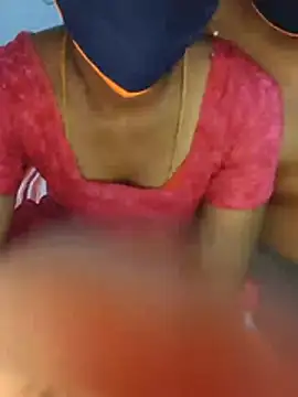 Snapshot of sweet_saranya chatting on July 23, 4:32 am sweet saranya online show from July 23, 4:32 am