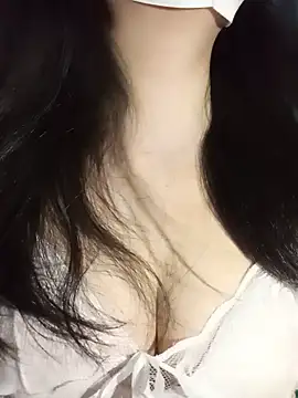 Snapshot of -BellaSe- chatting on June 17, 9:23 am -BellaSe- online show from June 17, 9:23 am