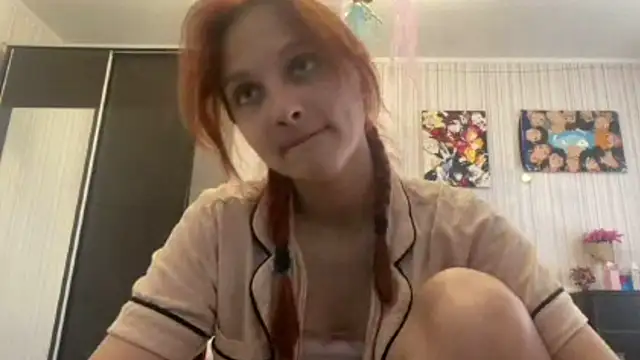Snapshot of LatarshaWishard chatting on June 23, 3:43 pm LatarshaWishard online show from June 23, 3:43 pm