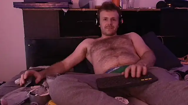 Snapshot of kinkyboipig chatting on June 11, 6:17 pm kinkyboipig online show from June 11, 6:17 pm