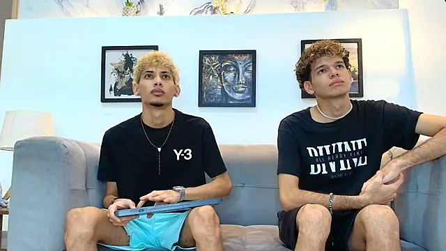 Snapshot of Hot_skinny_guys chatting on June 8, 7:36 pm Hot skinny guys online show from June 8, 7:36 pm
