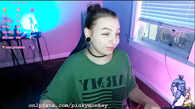 Snapshot of Victoria_Finally chatting on July 10, 12:59 am Victoria Finally online show from July 10, 12:59 am