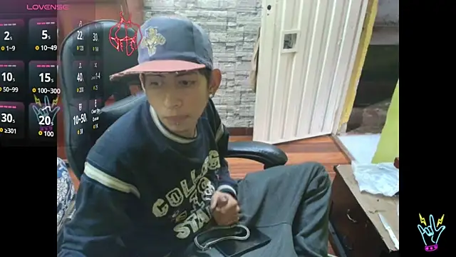 Snapshot of yeferm47hot chatting on June 8, 9:15 pm yeferm47hot online show from June 8, 9:15 pm