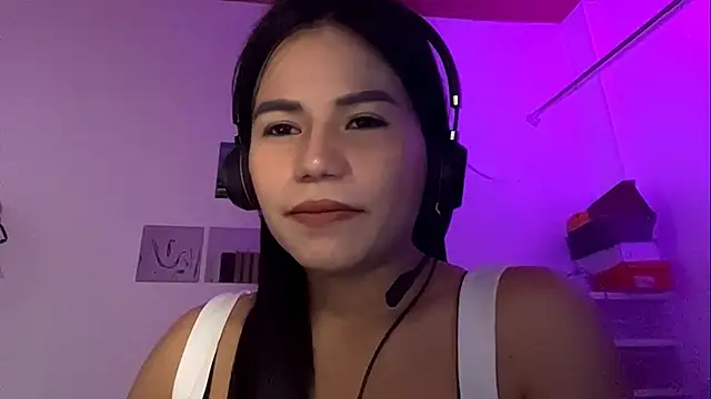 Snapshot of MartiCalvaruso chatting on June 11, 8:34 am MartiCalvaruso online show from June 11, 8:34 am