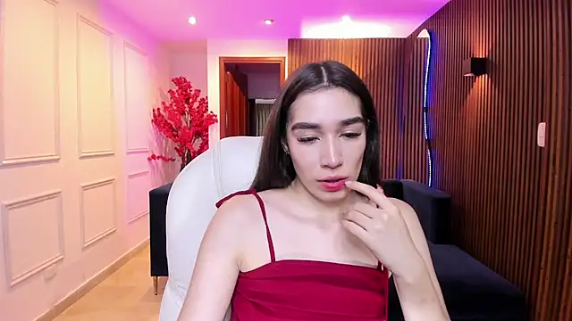 Snapshot of Emma_caarter_ chatting on August 1, 3:17 am Emma caarter online show from August 1, 3:17 am