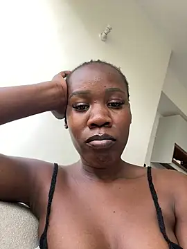 Snapshot of Sweet-Sandrah chatting on June 17, 12:18 pm Sweet-Sandrah online show from June 17, 12:18 pm