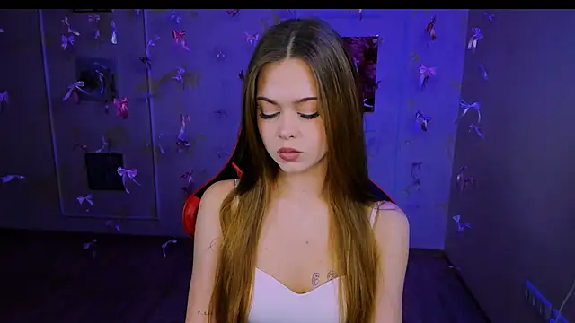Snapshot of liora_wisp chatting on June 17, 12:18 pm liora wisp online show from June 17, 12:18 pm