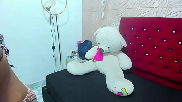 Snapshot of Daniela_Spencerr chatting on July 18, 11:03 am Daniela Spencerr online show from July 18, 11:03 am
