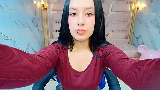 Snapshot of Aleja_r_ chatting on July 2, 7:42 pm Aleja r online show from July 2, 7:42 pm