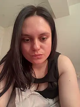 KiraLove777 online show from June 10, 2:27 pm