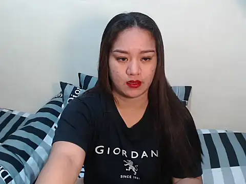 Snapshot of GorgeousPinay_x chatting on July 18, 1:10 am GorgeousPinay x online show from July 18, 1:10 am