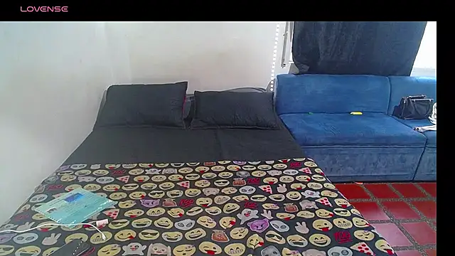 Snapshot of karyblushhh chatting on July 8, 10:03 pm karyblushhh online show from July 8, 10:03 pm