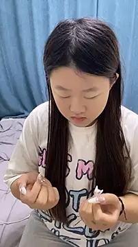 Snapshot of fang-101 chatting on June 26, 12:42 pm fang-101 online show from June 26, 12:42 pm