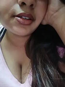 Snapshot of Yashika_Kapoor chatting on June 11, 7:28 am Yashika Kapoor online show from June 11, 7:28 am