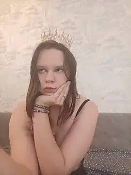 Snapshot of Sara_liss chatting on July 14, 9:47 am Sara liss online show from July 14, 9:47 am