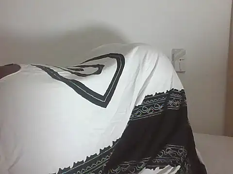 Snapshot of Creamysexymesy chatting on July 18, 9:40 pm Creamysexymesy online show from July 18, 9:40 pm