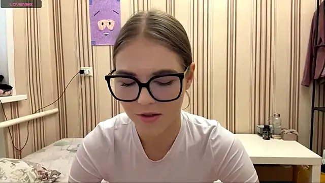 MiaWonderind online show from July 22, 2:20 pm