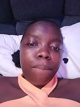 Snapshot of slimgirl2544 chatting on July 8, 9:30 pm slimgirl2544 online show from July 8, 9:30 pm