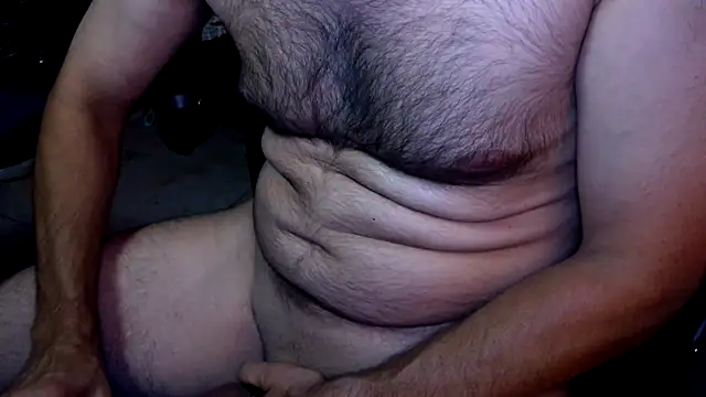 Snapshot of talltannhandsome chatting on June 16, 6:05 am talltannhandsome online show from June 16, 6:05 am