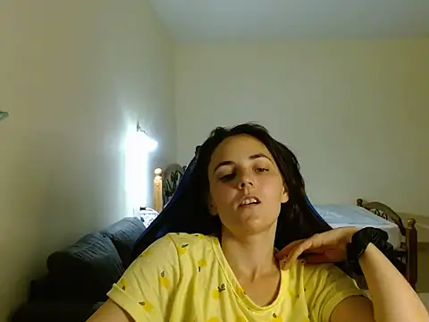 Snapshot of OliviaTheS chatting on June 16, 8:00 pm OliviaTheS online show from June 16, 8:00 pm