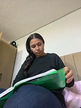 EmmyRossi online show from June 12, 10:41 pm