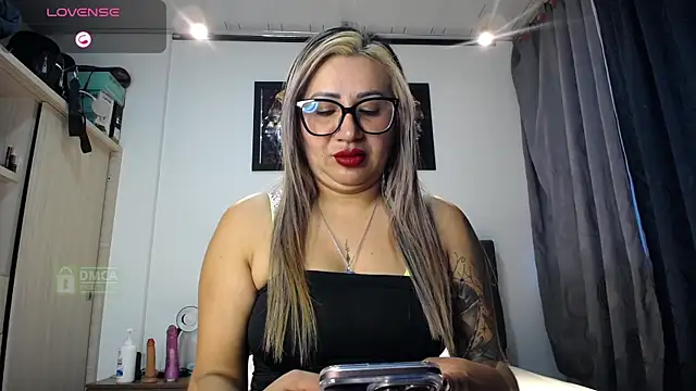 Snapshot of Im_Shantal69 chatting on June 20, 11:07 pm Im Shantal69 online show from June 20, 11:07 pm