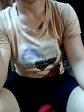 Snapshot of cheooo_sexy chatting on July 1, 11:26 pm cheooo sexy online show from July 1, 11:26 pm
