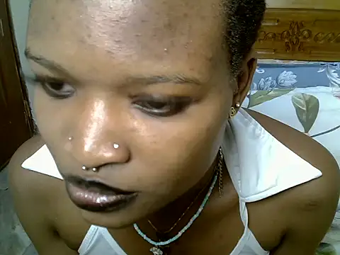 Snapshot of Blaqlova chatting on July 17, 6:20 am Blaqlova online show from July 17, 6:20 am