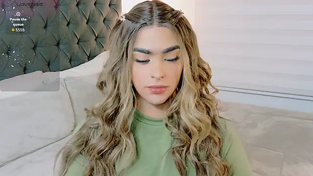 Snapshot of Scarlethvhonparker chatting on November 6, 2:56 am Scarlethvhonparker online show from November 6, 2:56 am