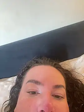 Snapshot of Mayaa_xx_ chatting on July 1, 9:11 am Mayaa xx online show from July 1, 9:11 am