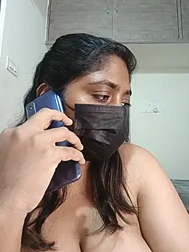 Snapshot of Tamilponnu127 chatting on July 15, 10:42 am Tamilponnu127 online show from July 15, 10:42 am