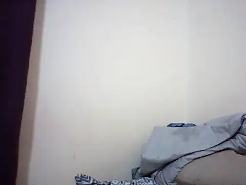 Snapshot of Queen_idd chatting on July 15, 1:00 am Queen idd online show from July 15, 1:00 am