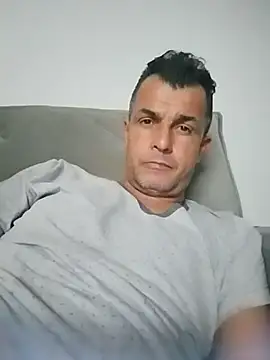 Snapshot of Leandrosafado chatting on June 12, 2:54 am Leandrosafado online show from June 12, 2:54 am