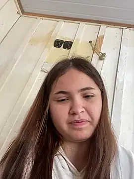 Snapshot of bella__hott chatting on July 28, 11:17 am bella hott online show from July 28, 11:17 am