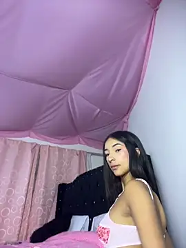 Snapshot of Natty_666 chatting on June 19, 1:43 am Natty 666 online show from June 19, 1:43 am