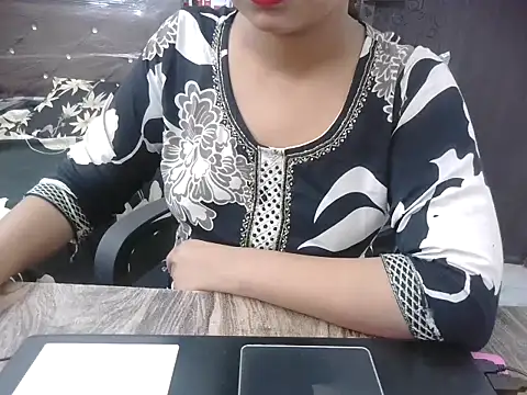 Snapshot of Bold-Divya1 chatting on June 25, 4:12 am Bold-Divya1 online show from June 25, 4:12 am