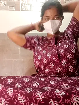 Snapshot of vanithaa_telugu chatting on July 19, 6:55 pm vanithaa telugu online show from July 19, 6:55 pm